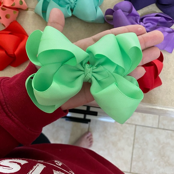 Lots of Bows (44 in total) - Picture 4 of 16
